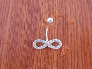 Piercing de ombligo infinity